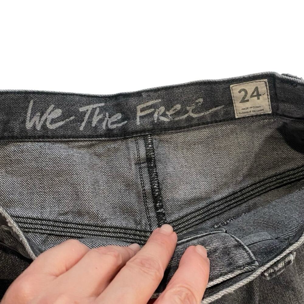 Free People Sidecar sanded black wash denim mini skirt raw frayed hem SZ 24 - Picture 3 of 11